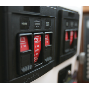 Remote Control Panel - for 2 Battery Switches + 1 ACR