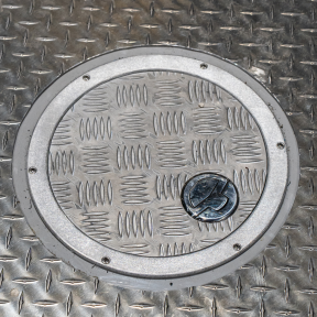 4000 Series Tread Plate Round Access Hatch