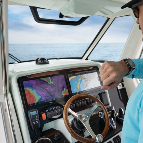 GPSMAP 9210 / 9213 / 9217 Premium Chartplotters with Navionics+