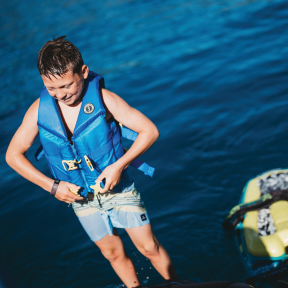 MV3601 Young Adult Rev Foam Vest