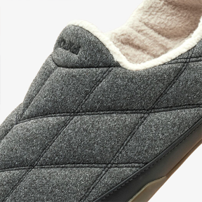 close up of Olukai Men's Puku'i Slippers