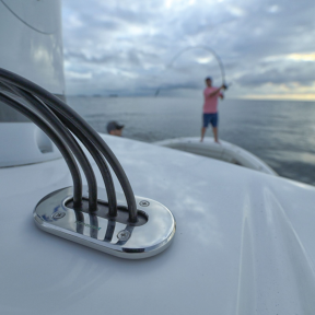 Scanstrut Low Profile Multi Deck Seal In Use