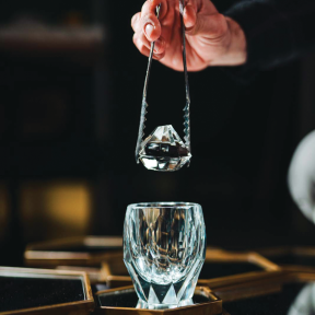 Vanity 7.5 oz. Polycarbonate Signature Cocktail Glass