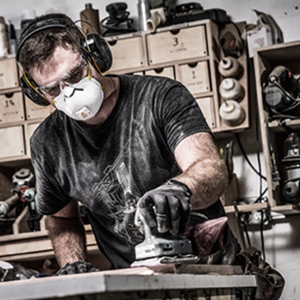 in use 2 of 3M 8511 Comfort Particulate Dust Mask - with N95 Protection + Exhalation Valve