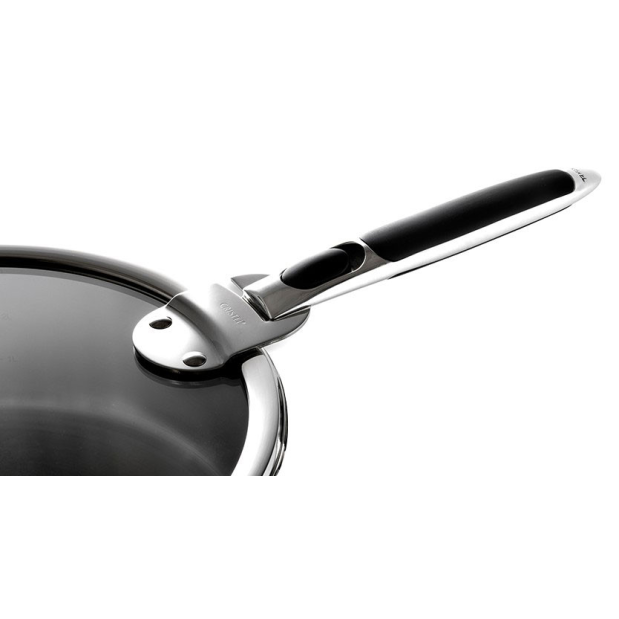 on pan of Cristel Zenith 3 Long Handle