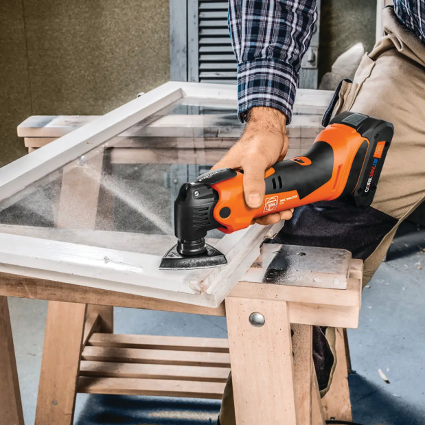 Cordless MULTIMASTER AMM 700 AS 4Ah with Nylon Bag