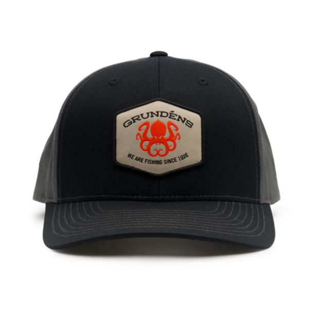 black of Grundens Kracken Trucker 312