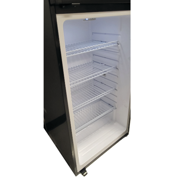 Cruise 226 Refrigerator/Freezer - 7.8 Cu Ft