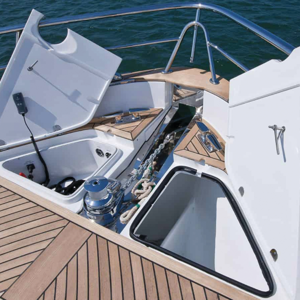 Storm VRC1250 SS Vertical Rope Chain Windlass with Capstan