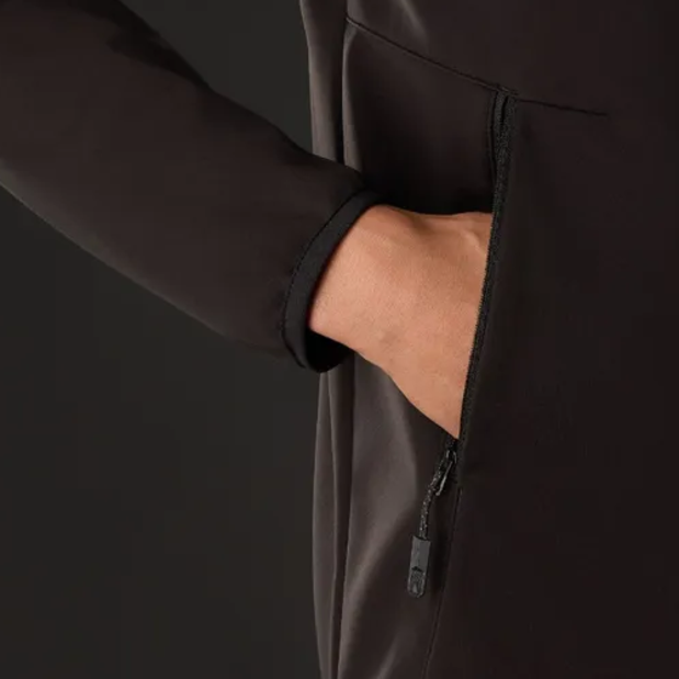 pocket of Musto Women's Evo Crew Softshell Jacket
