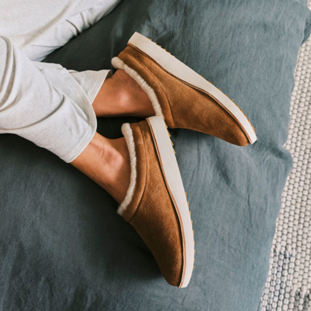 in use of Olukai Mani Slippers