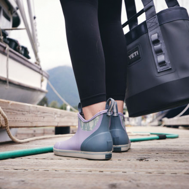 Women's 6 in Ankle Deck Boot - Lavender