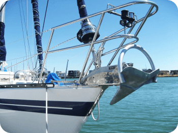 Rocna on bow